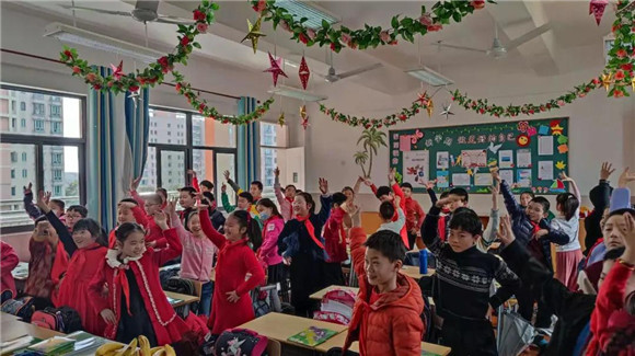 [浦东]竹园小学:手携小红花 "犇"向幸福年-2020学年第二学期龙阳校区