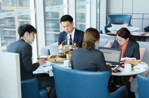 工作 来源/受访者供图新民晚报讯(记者 杨玉红)"返工氛围组"把开头脑