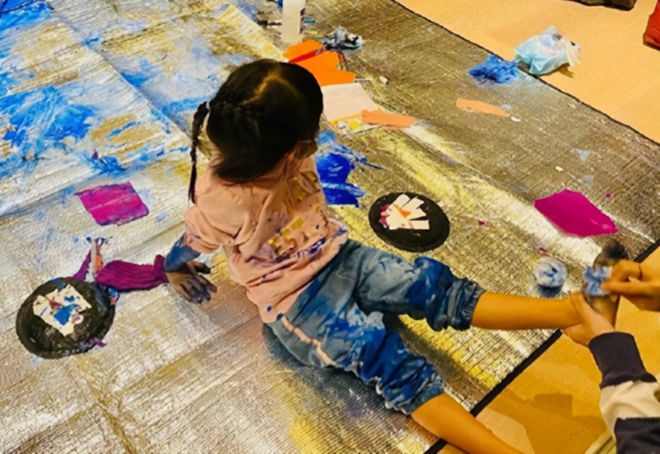 摩登5注册“艺术家的诞生就是家里不能怕脏”(图2) 摩登5注册“艺术家的诞生就是家里不能怕脏”(图2)