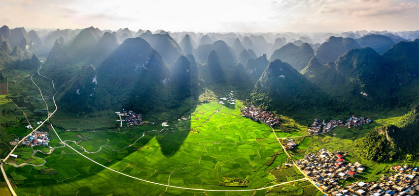 毛南山乡发生了翻天覆地的变化.环江县委宣传部供图.jpg?