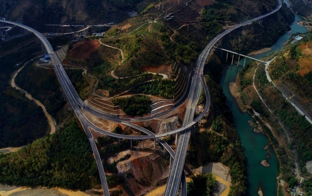 元蔓高速(红河段)今日全线通车