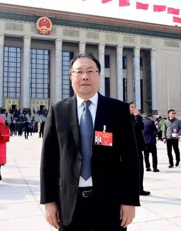 全国人大代表,中国移动通信集团上海有限公司董事长、总经理、党委书记陈力