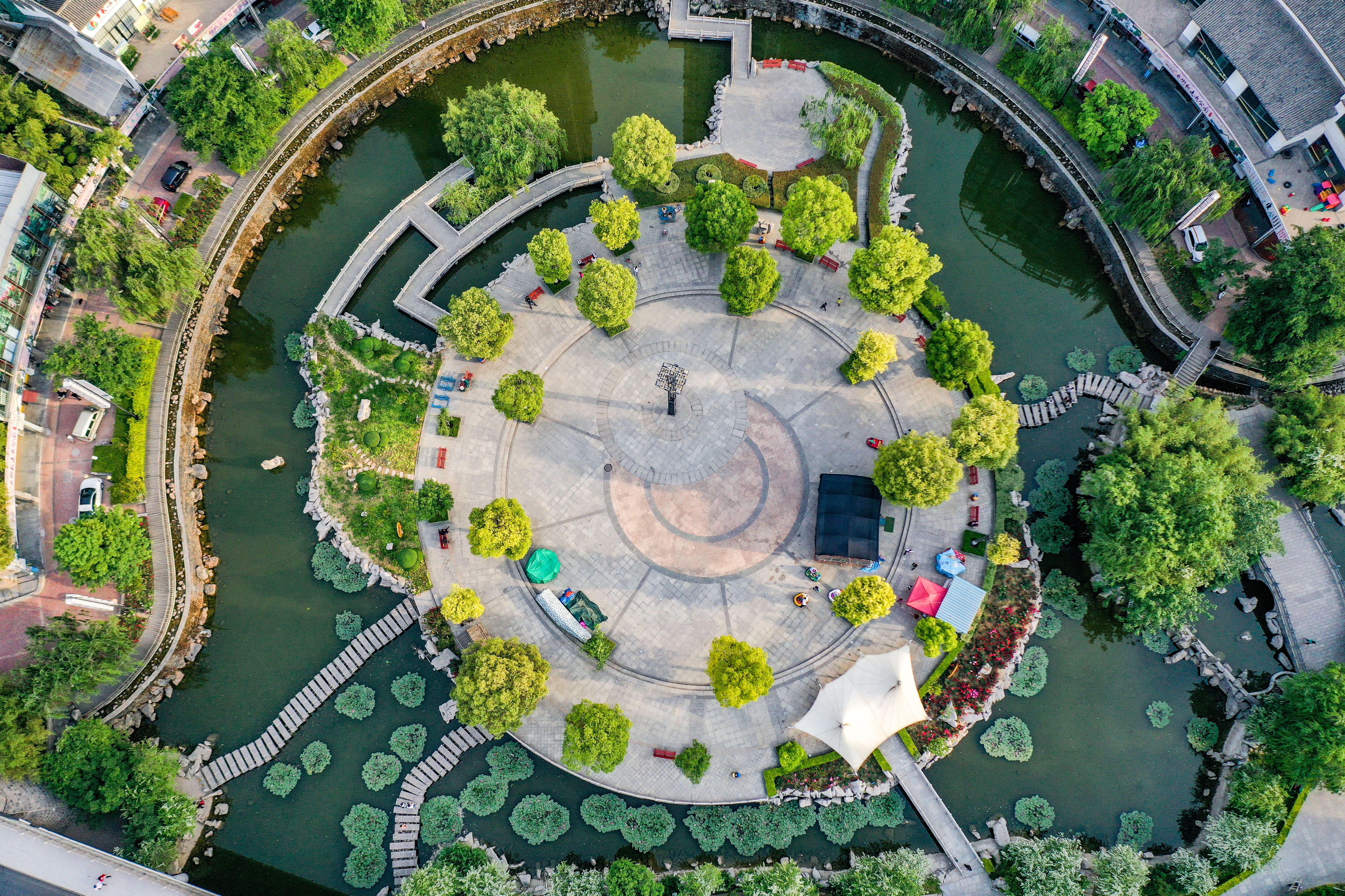 城在林中 楼在园中 人在景中——上街区现代宜居公园城区建设成效初显