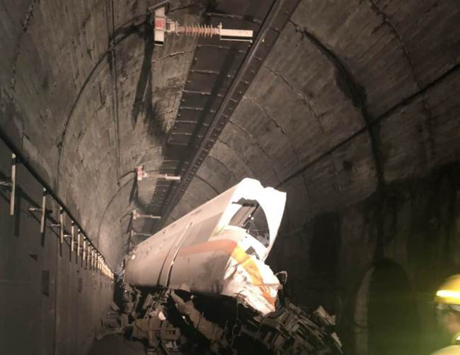 太鲁阁号列车事故致50人罹难177人受伤 台铁:赔偿遇难者540万新台币