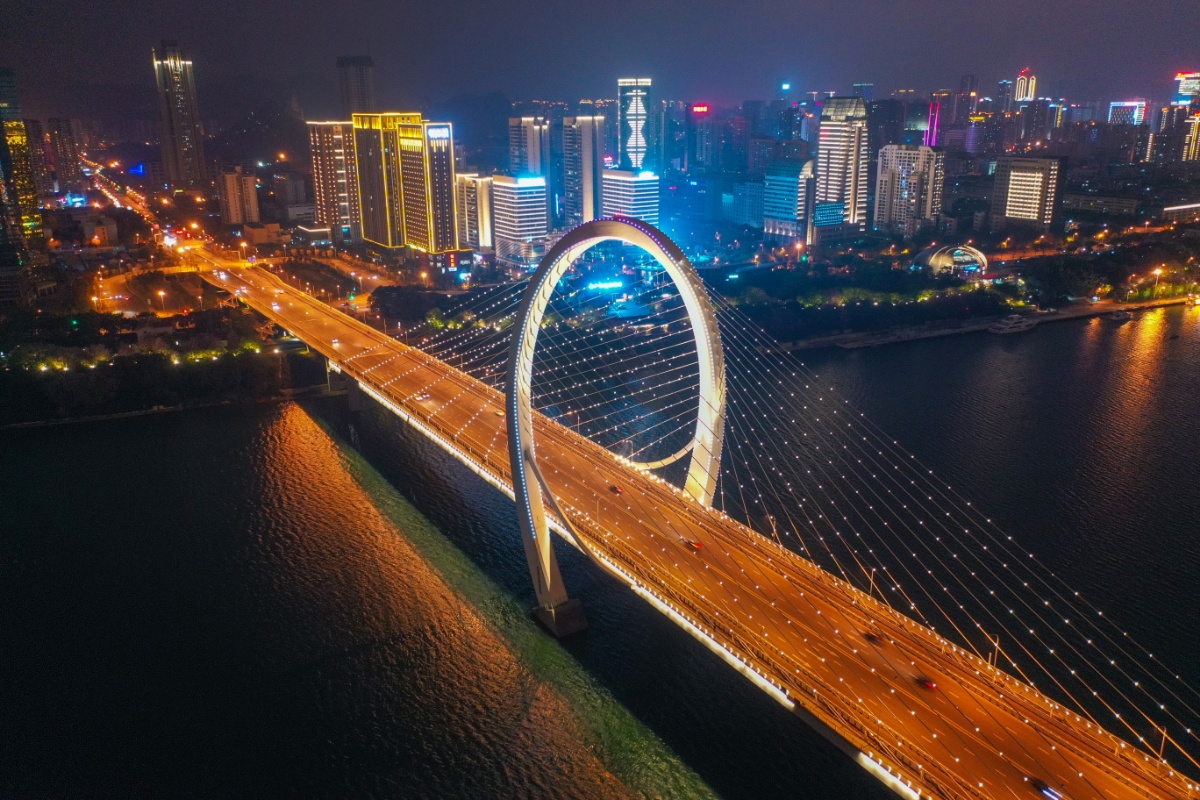 点击图片可跳转至下一页