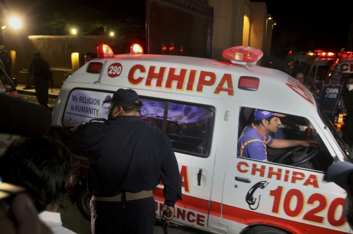 巴基斯坦西南部一警车遇袭致2死11伤_新闻中心_中国网