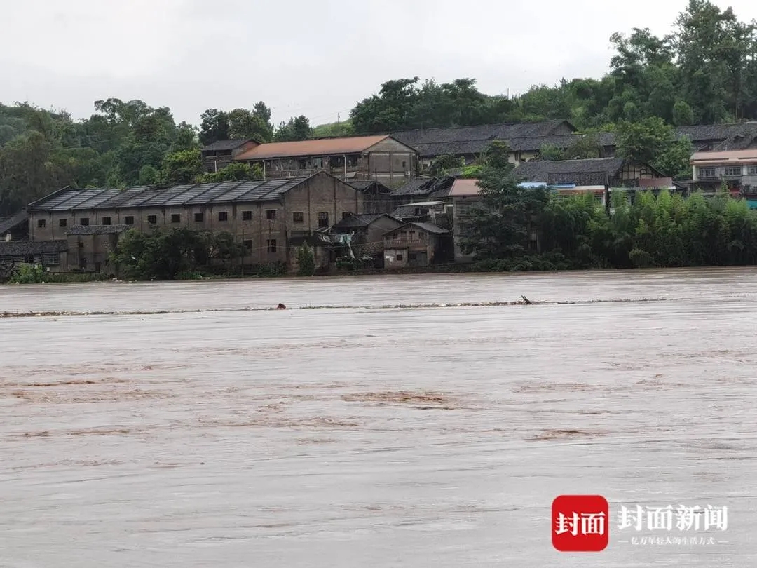 局发布渠江渠县水文站洪水预报:渠江渠县段的洪峰今晚将抵达三汇镇