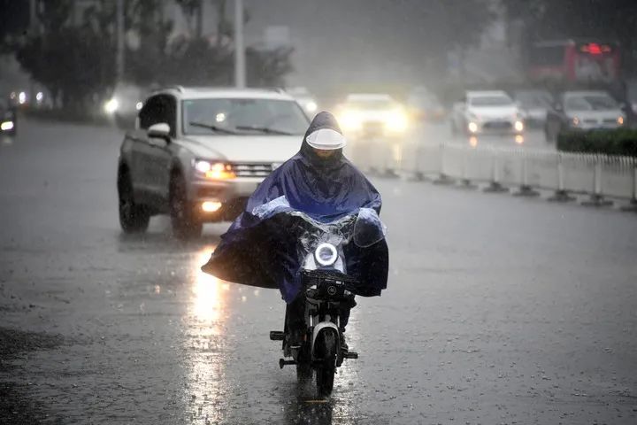 2021年4月雨天图片大全图片