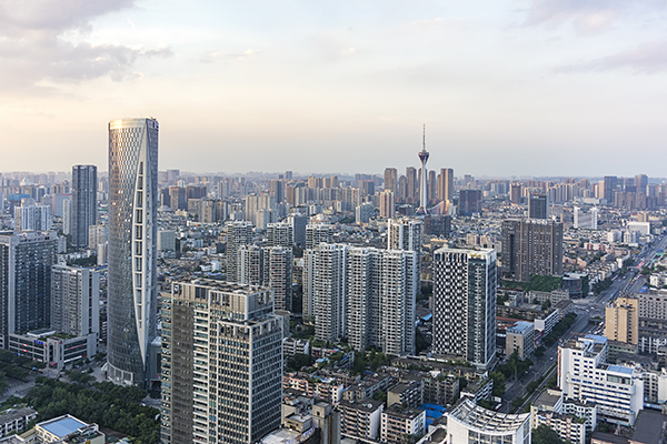 成都市上半年gdp达9602.72亿元,同比增13.1%