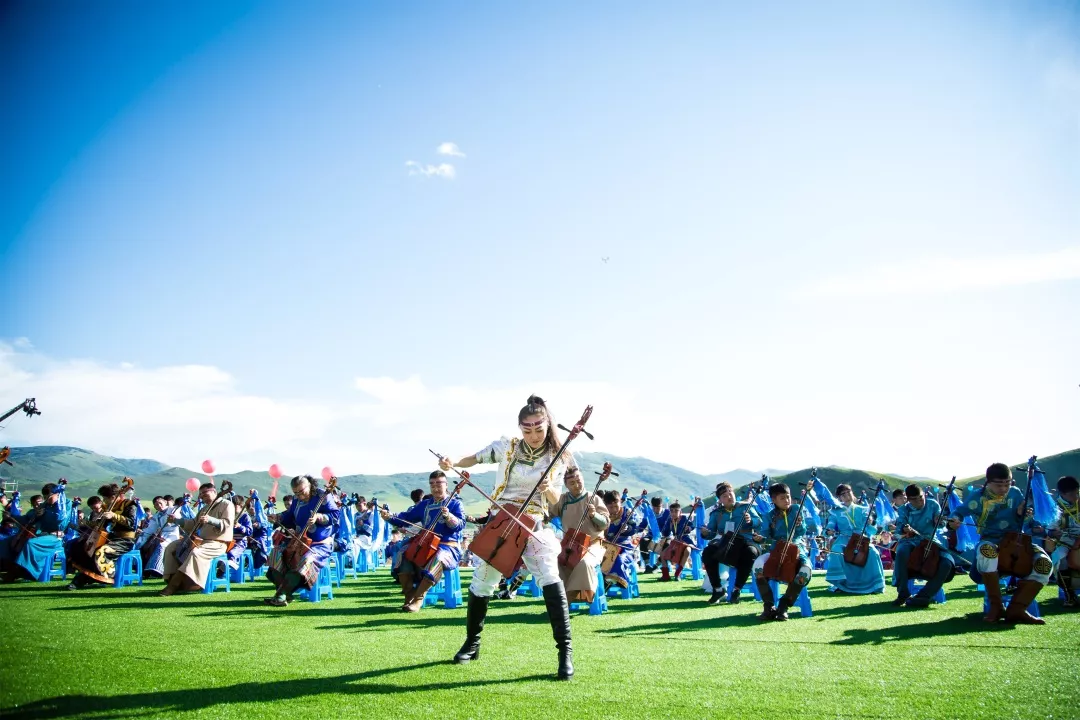你怎么能错过那达慕开幕秀呢?