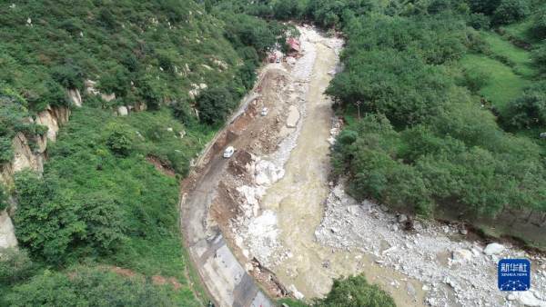 蓝田九间房暴雨伤亡图片