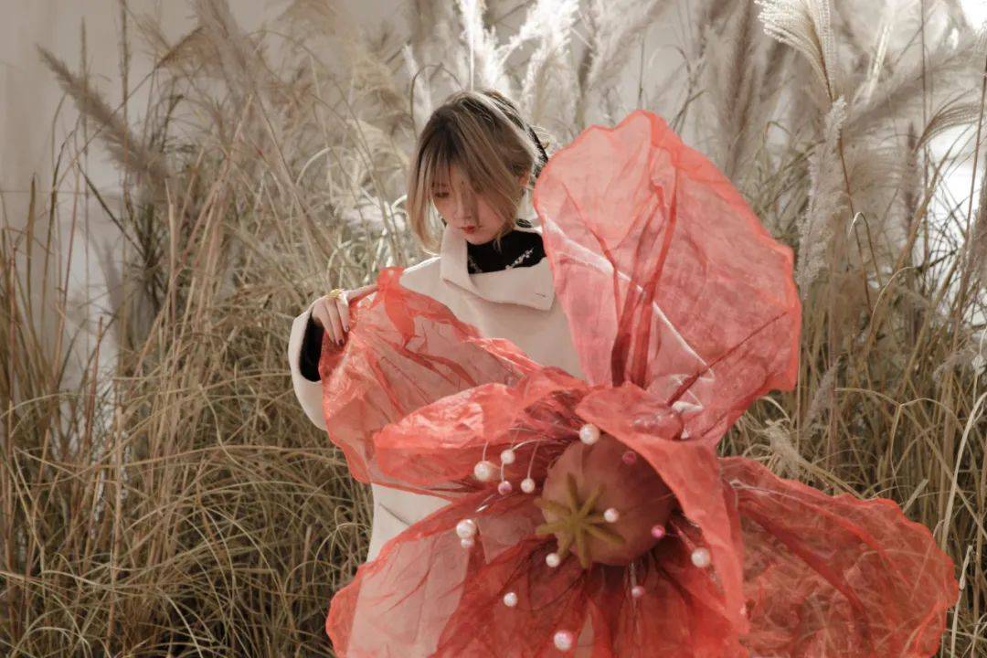 “90后”女孩曾稀以花为媒,坚持将花艺爱好当作未来职业 刘梦琪摄