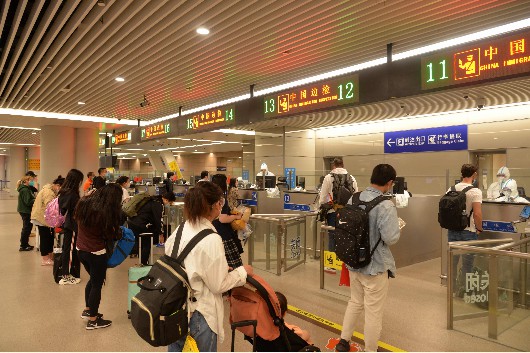 入境边检大厅 上海边检供图