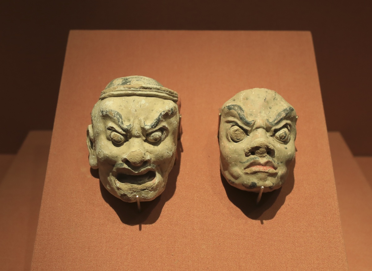 故宫敦煌特展在午门开幕308汉代铜六簿戏俑.