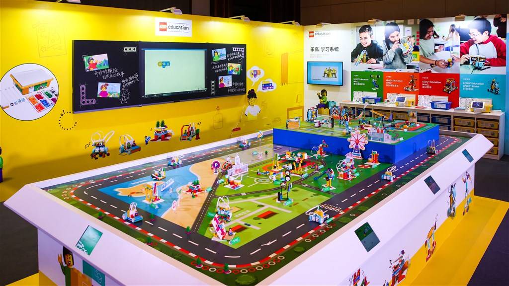 “乐高教育创新教室”助力教师打造动手实践式趣味STEAM 学习体验