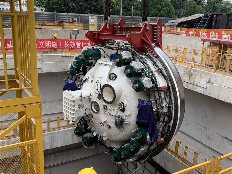 盾构驱动吊装