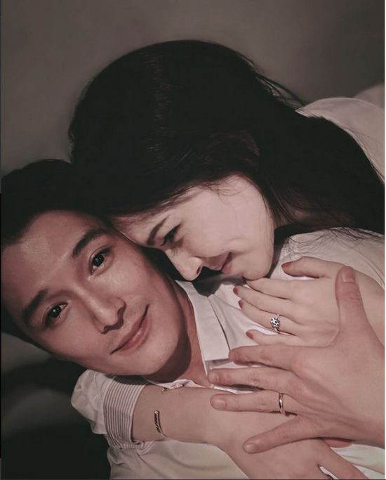 曾与许玮甯相恋8年 阮经天回应她和邱泽结婚：祝福