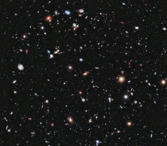 “哈勃”超深场图像是人类拍摄过迄今为止最久远宇宙的照片,其中有132亿年前的古老星系。“韦伯”将会拍出更加震撼的图像。
