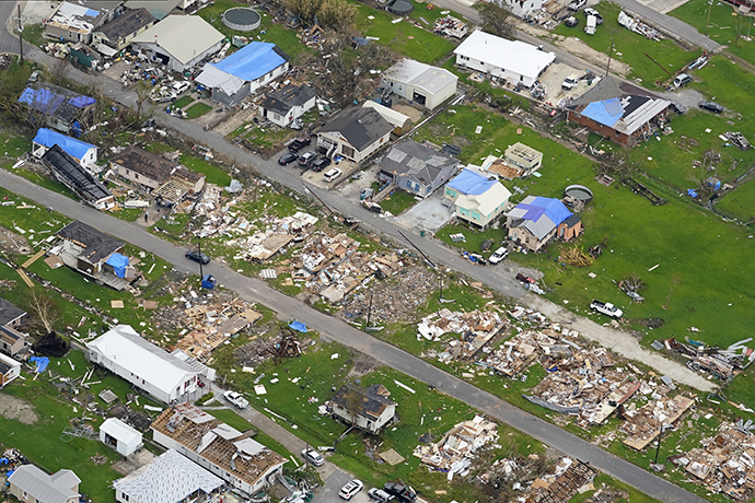当地时间2021年9月6日,美国路易斯安那州,被飓风"艾达"摧毁的当地灾区