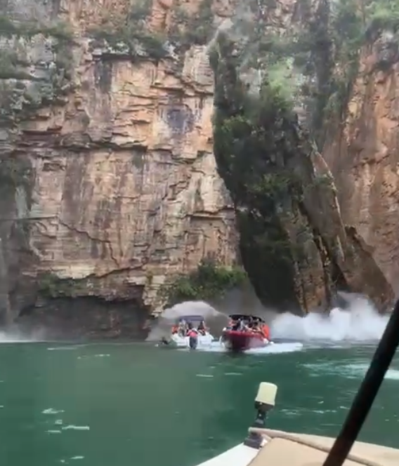 《【恒耀网上平台】巴西福尔那斯峡谷巨石坠落砸中3艘游船 已致2人死亡》