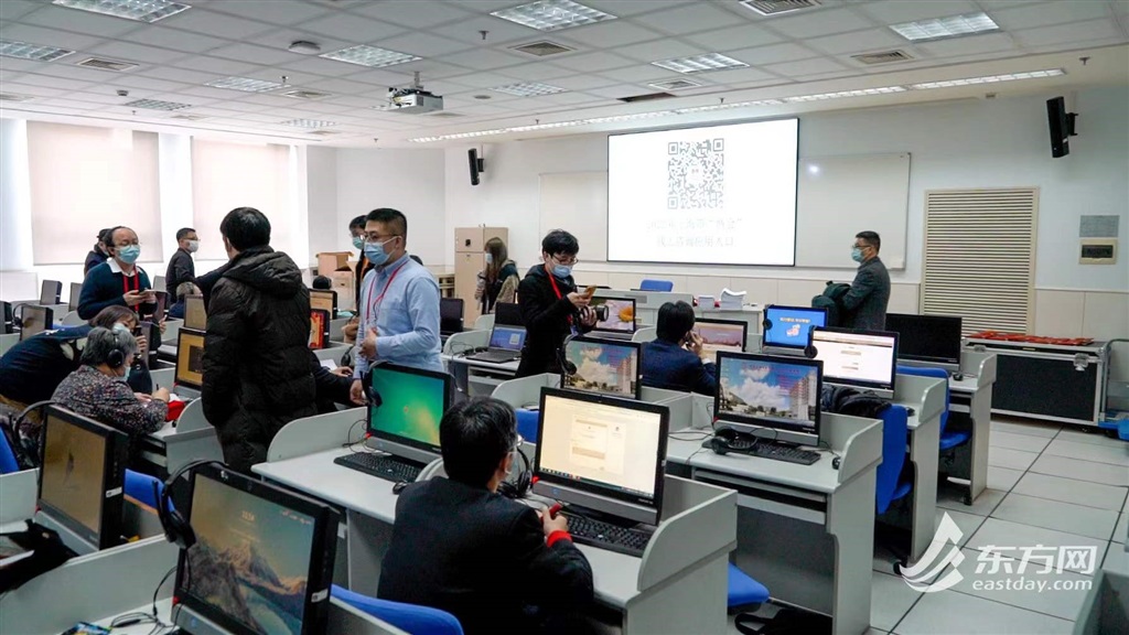 市政协线上咨询现场:委员意见"精准"找到答案