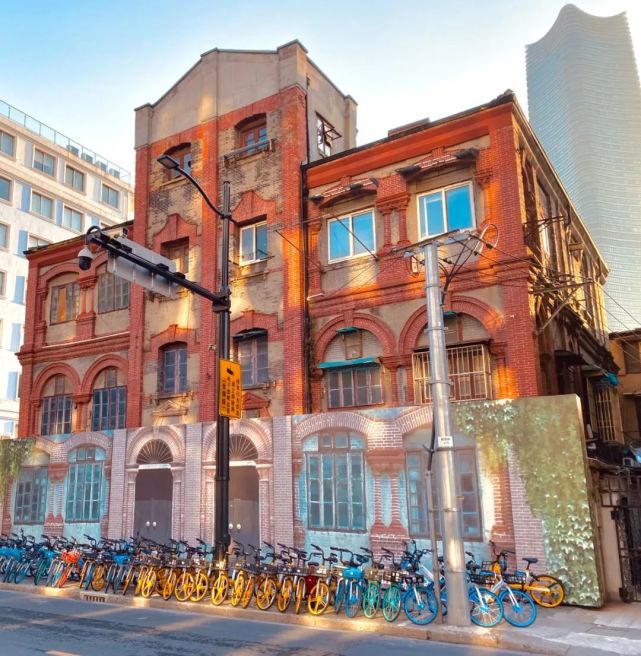 高阳路165-167号住宅为一栋民国时期的住宅。