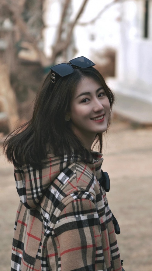 郑雯芯主演都市甜宠剧《即将开始的恋爱》开机，诠释聪明独立的女性角色