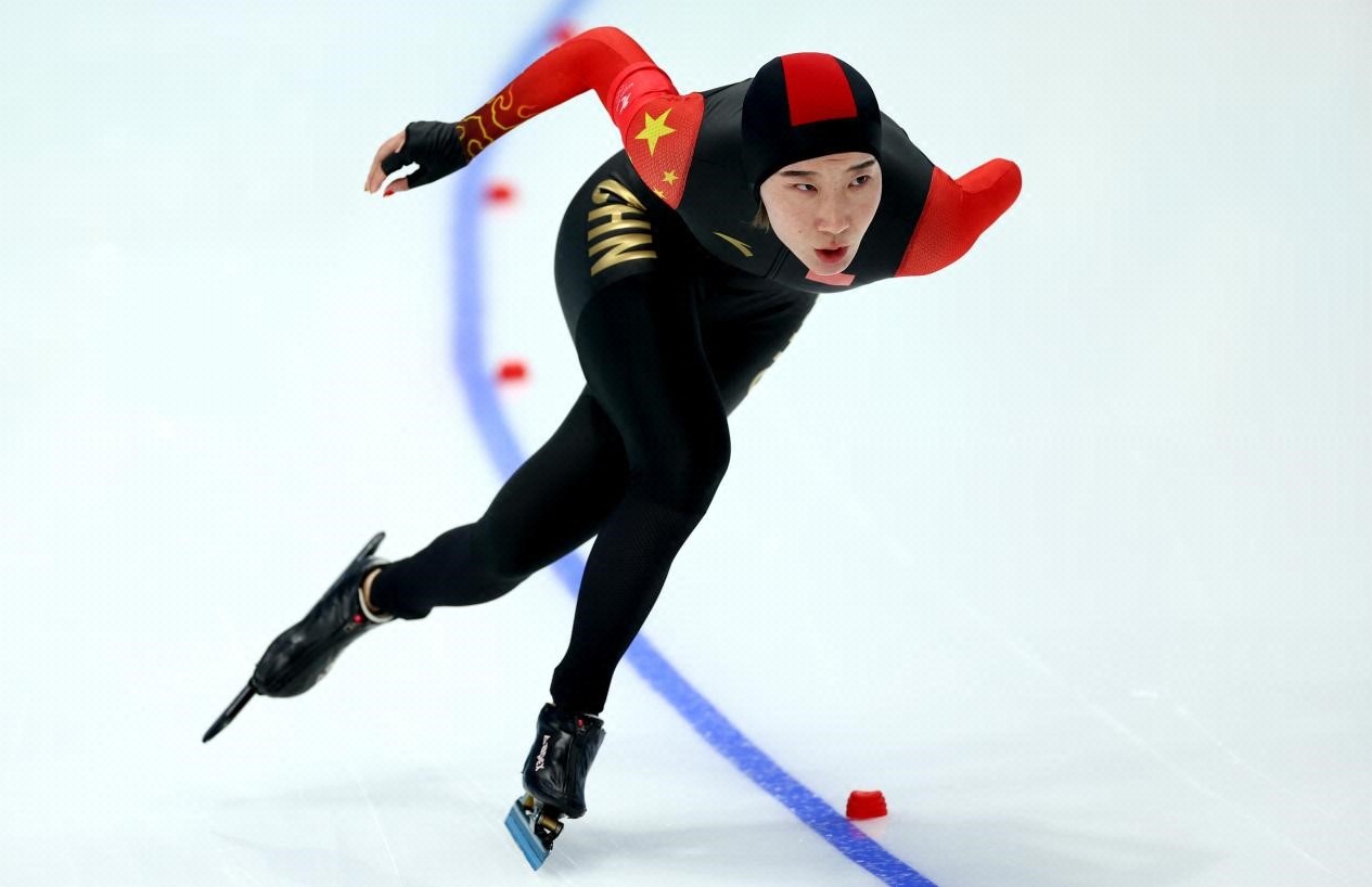 速度滑冰四大洲锦标赛女子集体出发：杨滨瑜亚军-搜狐大视野-搜狐新闻