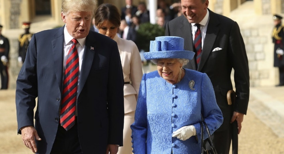 2018年7月13日，英国女王伊丽莎白二世在温莎城堡会见了时任美国总统唐纳德·特朗普和第一夫人梅拉尼娅·特朗普，这是特朗普在任期内第一次拜访伊丽莎白二世，他称女王为