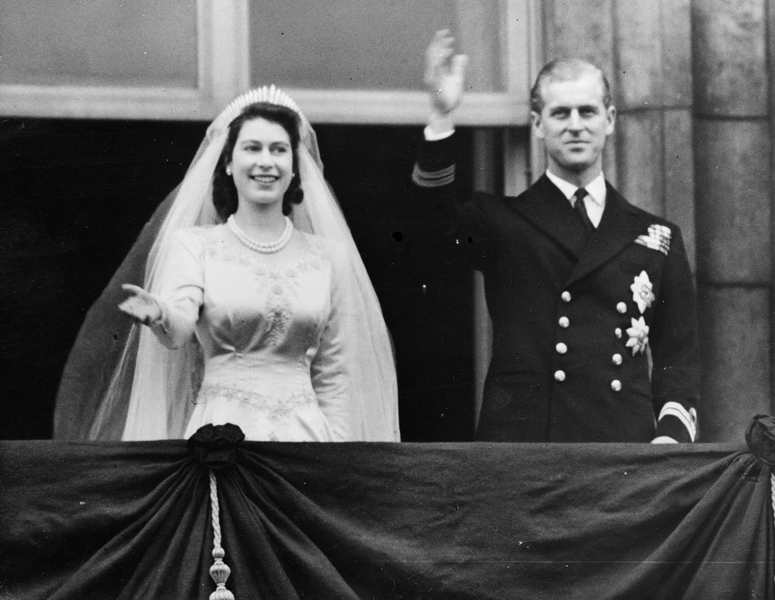 1947年11月20日，伊丽莎白和菲利普在威斯敏斯特大教堂结婚。数年之后，菲利普成了“女王身后的男人”。