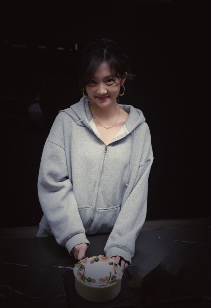 黄磊孙莉发文为女儿多多庆生：我们会永远爱你