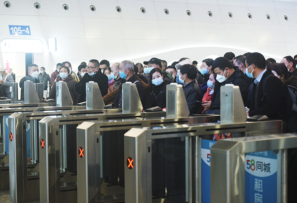 春节假期长三角铁路发送旅客超500万人次 同比增长近3成 春节假期长三角铁路发送旅客超500万人次 同比增长近3成