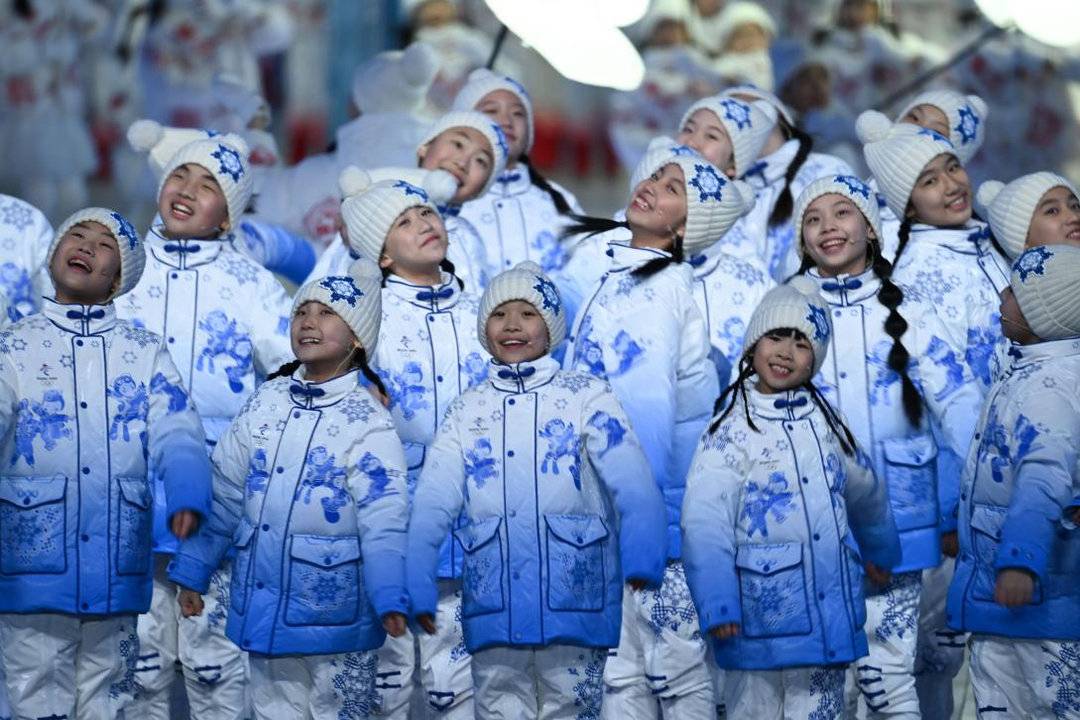 冬奥会雪花合唱团图片