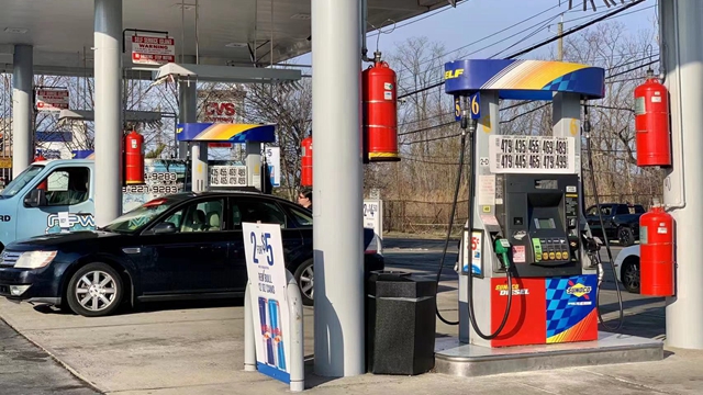 对俄能源禁运导致美国国内汽油价格上涨