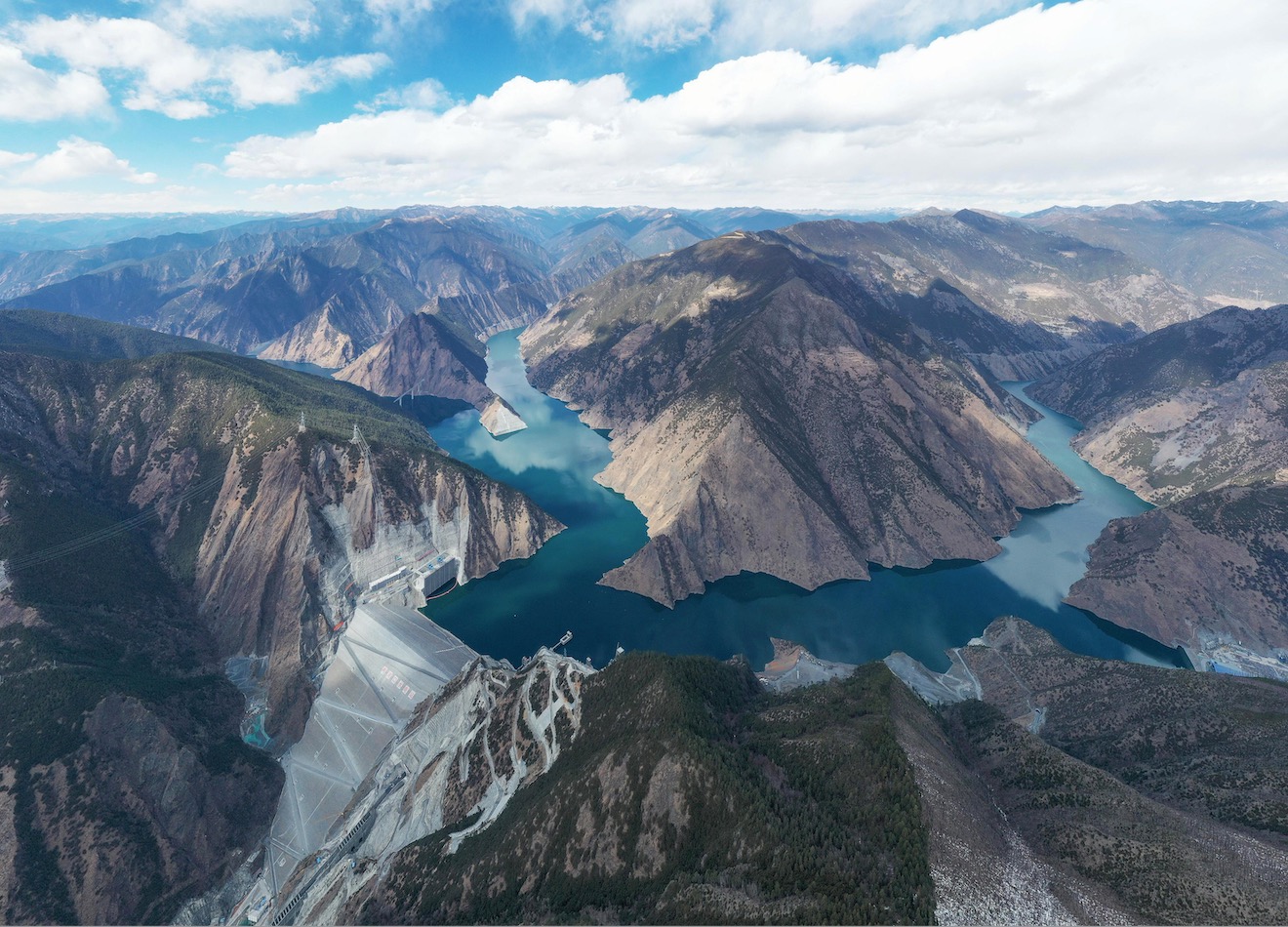 雅砻江两河口水电站全景