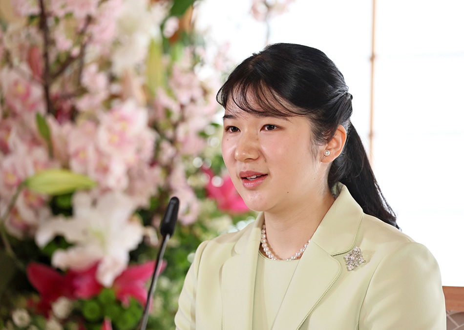 3月17日，日本天皇的长女爱子公主在皇居御所出席了自己的首次记者会。 澎湃影像 图