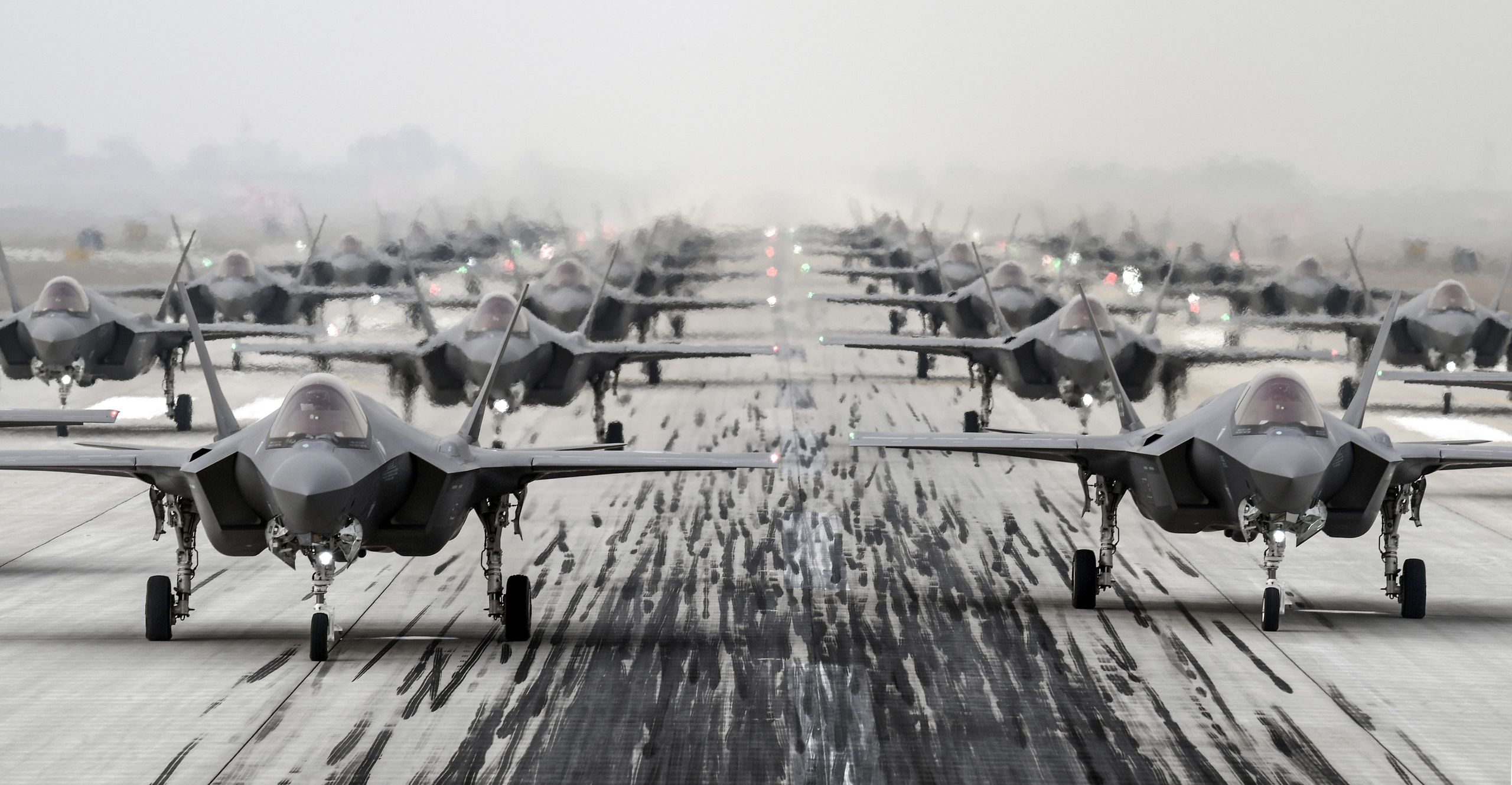 韩国举行F-35A战机“大象漫步”演习。