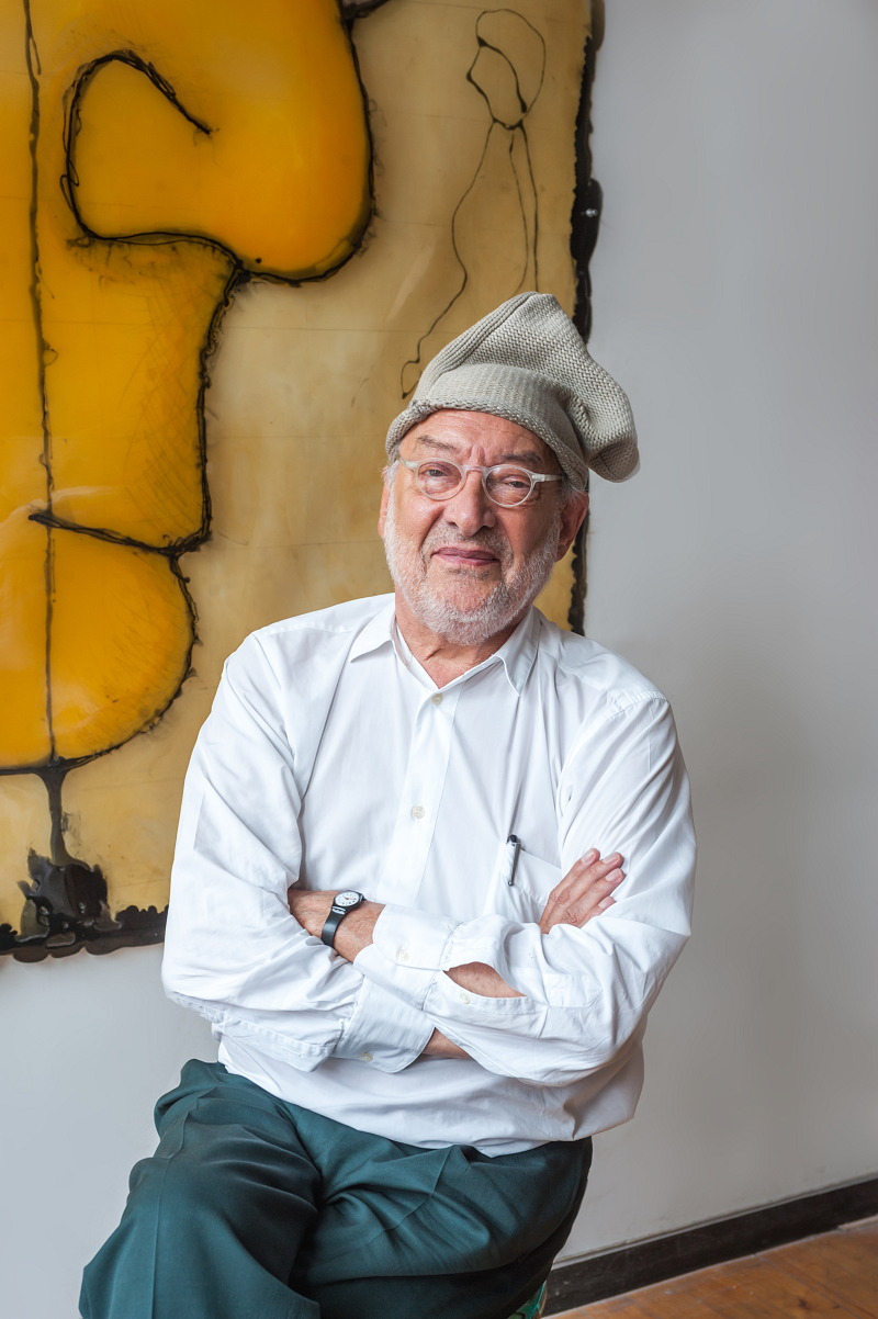 戴帽子的加埃塔诺·佩谢（Gaetano Pesce）