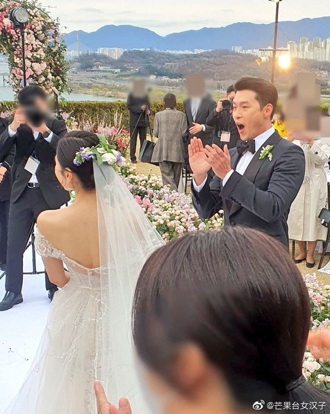 网曝玄彬孙艺珍婚礼内场图 网友:总算有一张清晰的了