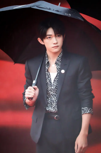 易烊千玺维权成功！抢注“易烊千喜”商标公司已注销