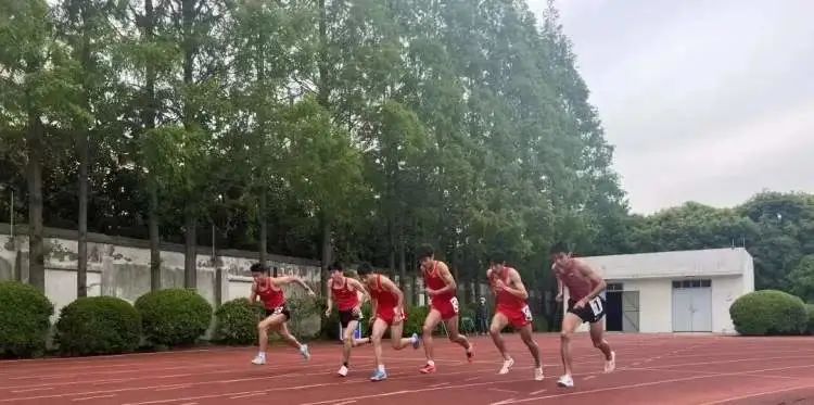 连夺两冠，刷新国内最好成绩！松江运动员谢冬生在田径特许赛上获佳绩