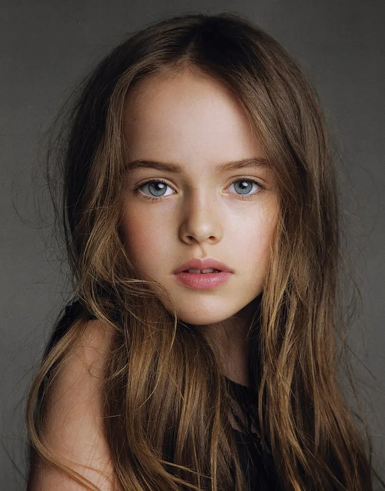 世界的美少女=TINY胎尼2025 世界的美少女