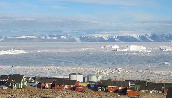 卡纳克(Qaanaaq),拥有大约600名居民,是格陵兰岛最北端的城镇。