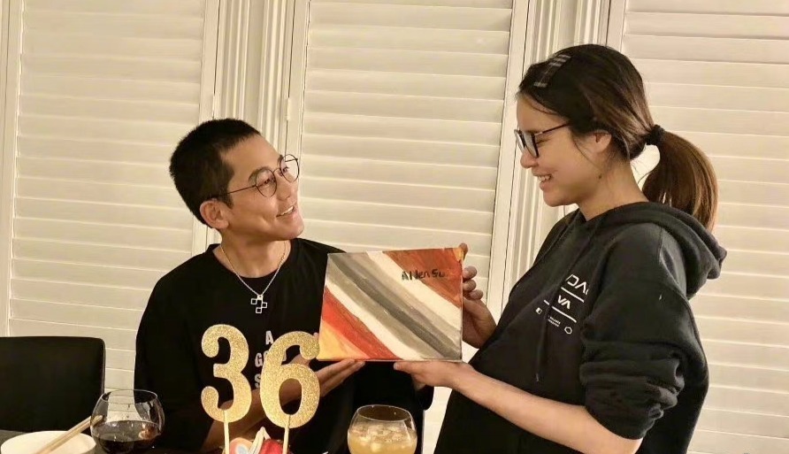 “再就业男团”录团综醉倒一片 苏醒王铮亮发文调侃兄弟酒量