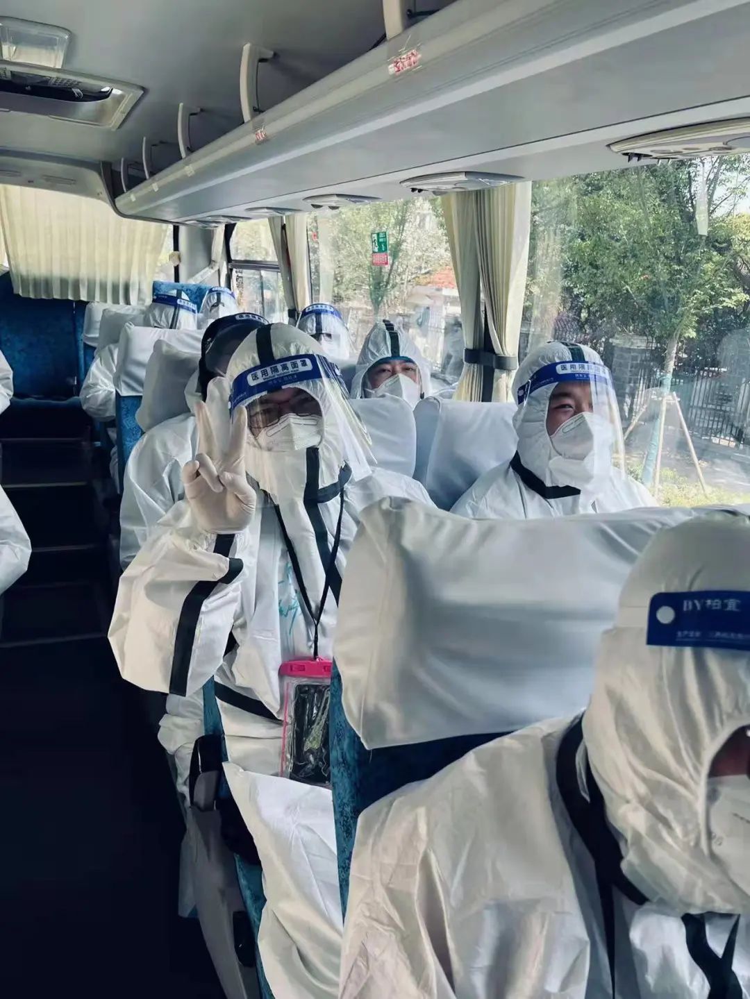 防疫一线青年志愿者这段经历将成为我人生中闪闪发光的特别一页