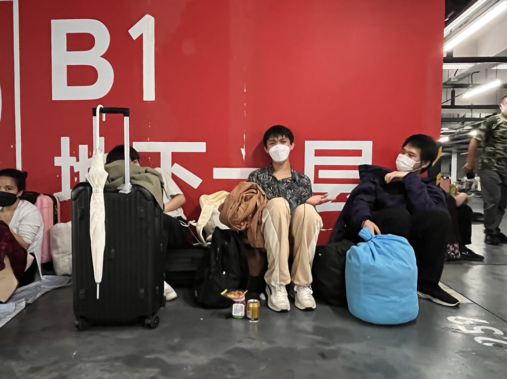 李启凡和他的伙伴们。