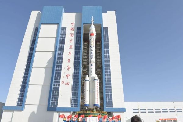 0606_090905595_223.jpg 2.jpg