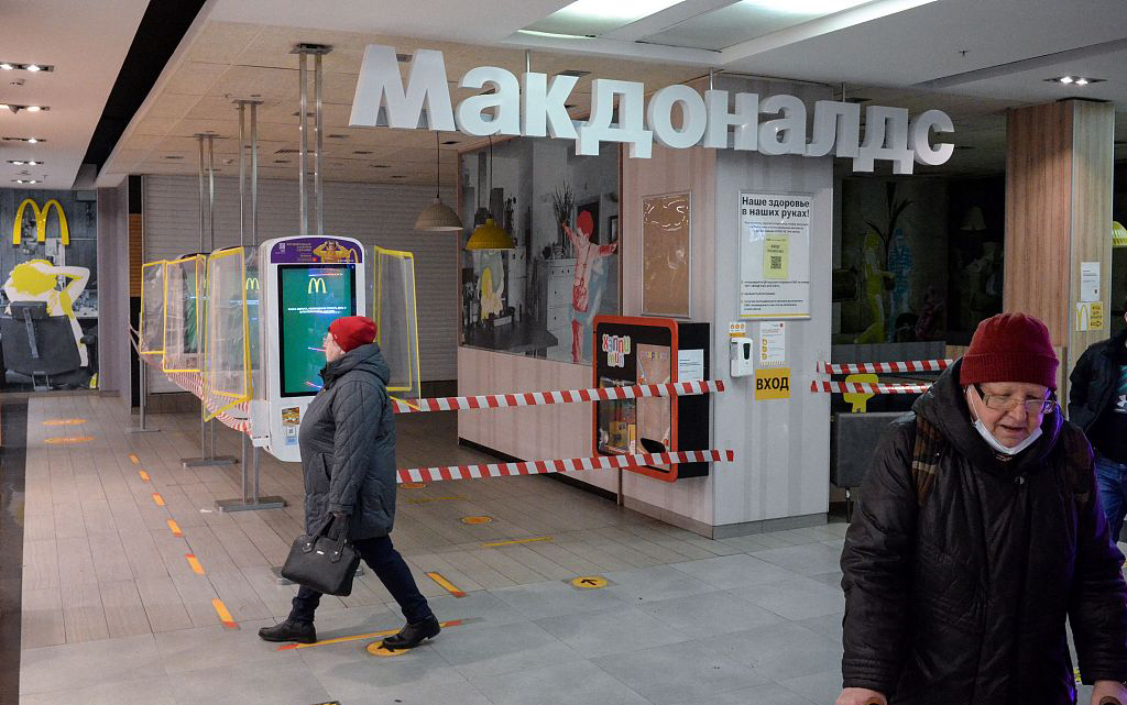 当地时间2022年3月15日,俄罗斯莫斯科,当地麦当劳门店关闭。