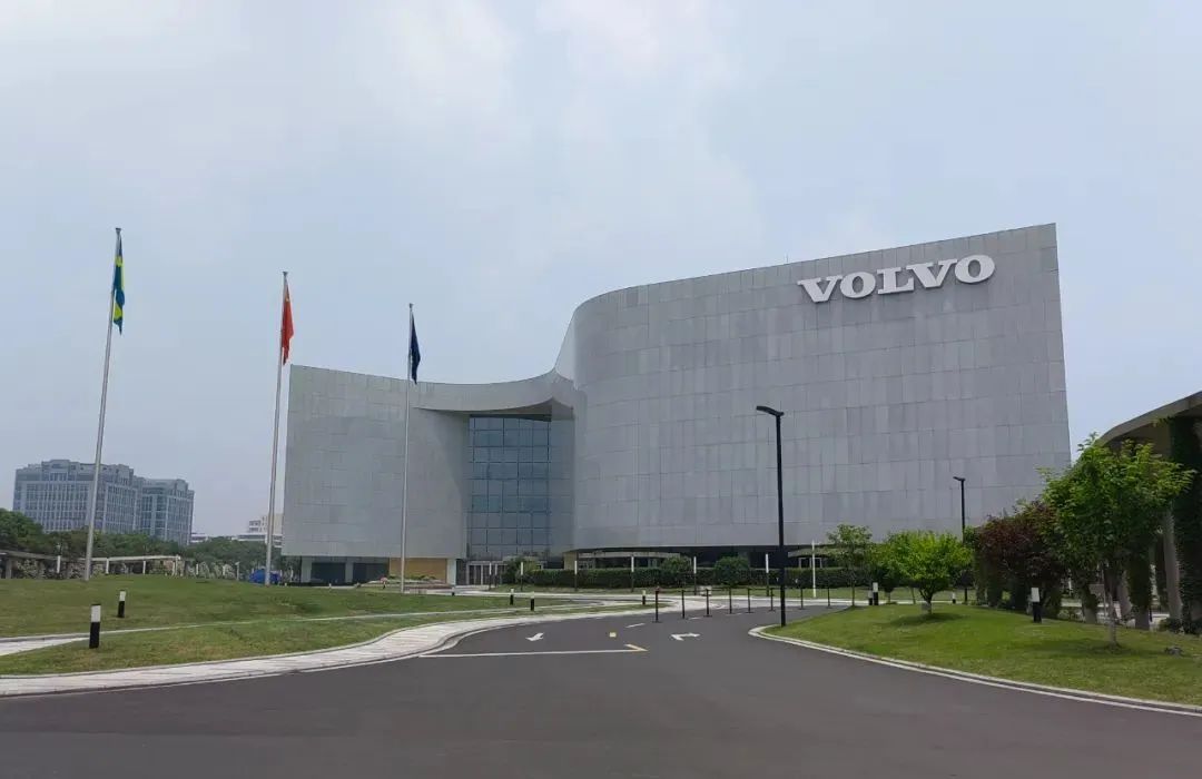 开足马力抢工期沃尔沃汽车亚太区总部全面恢复