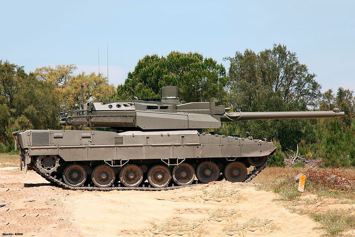 EMBT主战坦克计划使用140毫米滑膛炮，火力大幅提升。